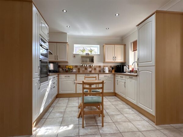 Village Way, Farndon, Newark