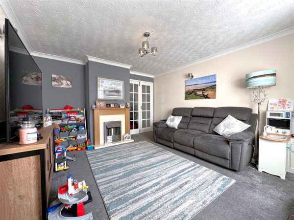 Beacon Hill Road, Newark