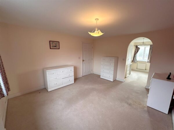 Oakfield Road, Fernwood, Newark