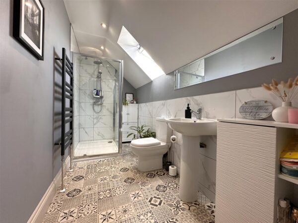 Alexander Mews, Balderton, Newark