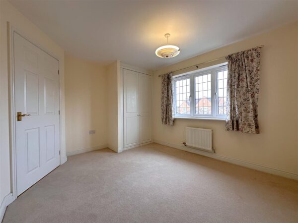 Oakfield Road, Fernwood, Newark