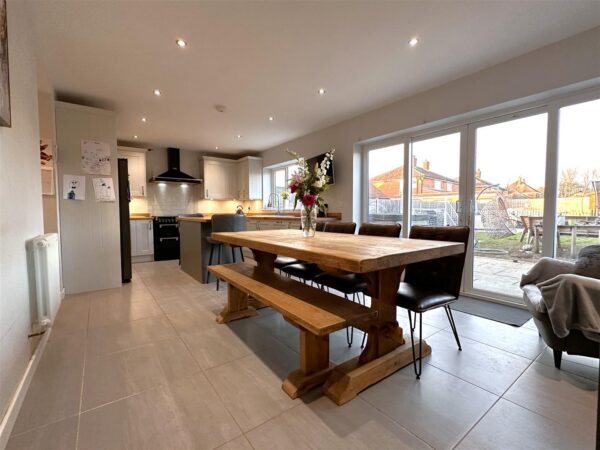 Long Lane, Farndon, Newark