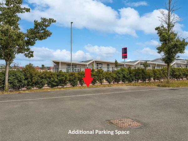 Cloverfield Place, Middlebeck, Newark