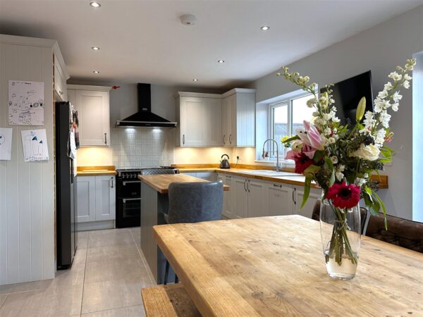 Long Lane, Farndon, Newark