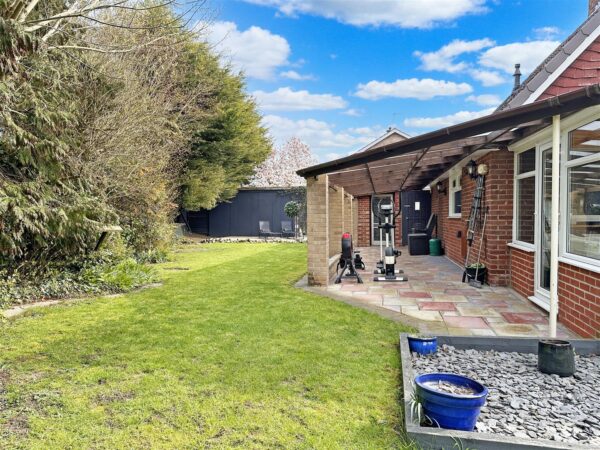 Whomsley Close, Newark