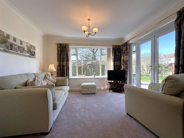 Village Way, Farndon, Newark