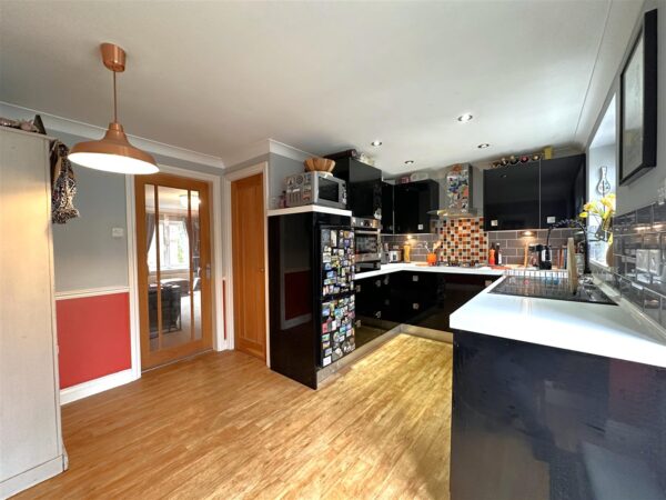 Cannon Close, Coddington, Newark