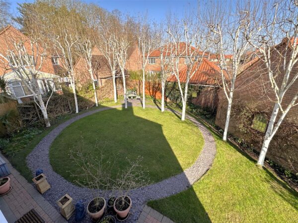 Dale Way, Fernwood, Newark