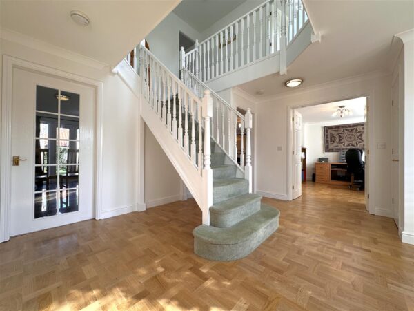 Dale Way, Fernwood, Newark