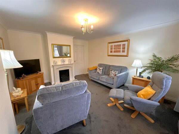 Kingsnorth Close, Newark