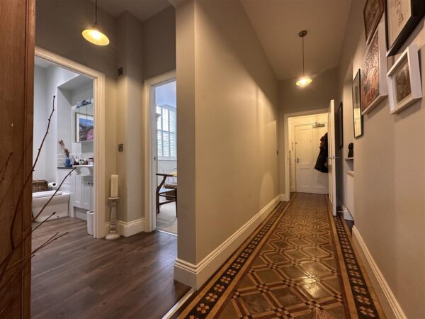 GROUND FLOOR APARTMENT, Bishops Place, Balderton Gate, Newark