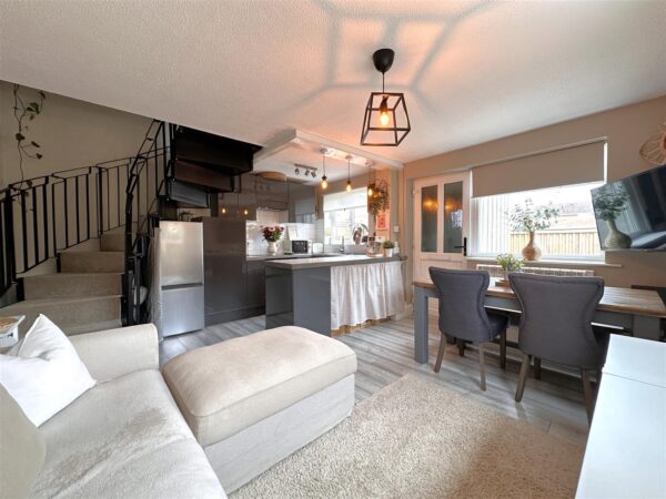 Maythorne Close, New Balderton, Newark