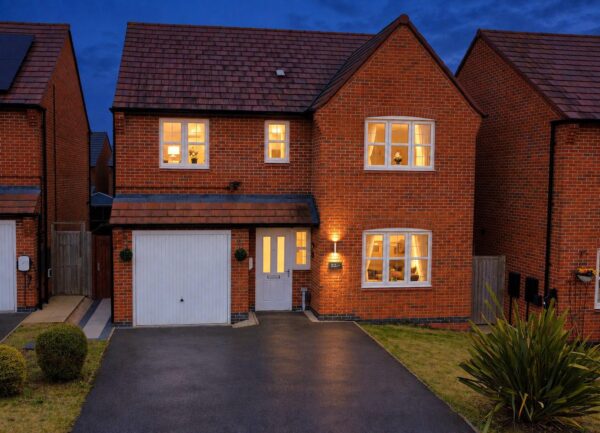 Charters Drive, Middlebeck, Newark