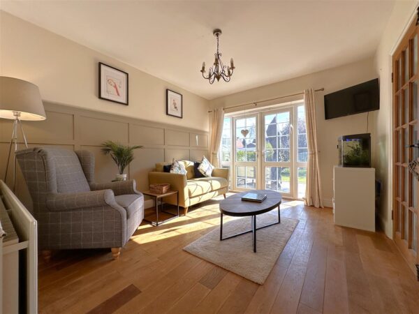 Little Hollies, The Close, Averham, Newark