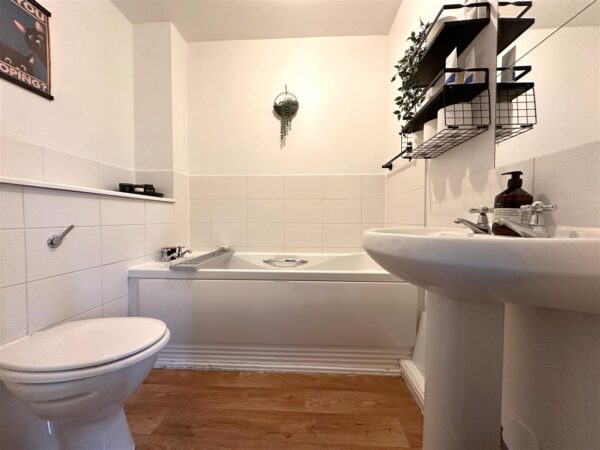 Hercules Drive, Newark