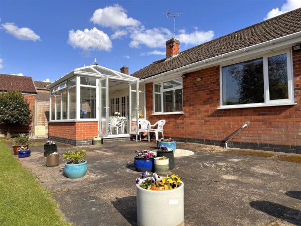 North End, Farndon, Newark