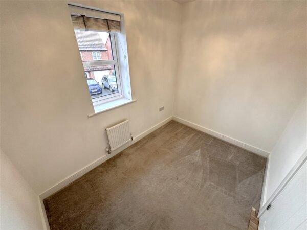 Charters Drive, Middlebeck, Newark