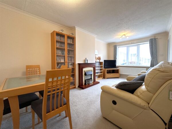 Maythorne Close, Balderton, Newark