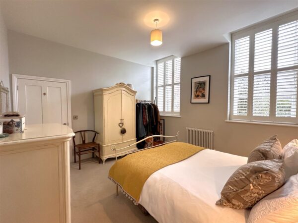 GROUND FLOOR APARTMENT, Bishops Place, Balderton Gate, Newark