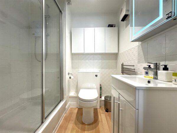 Youngs Avenue, Fernwood, Newark