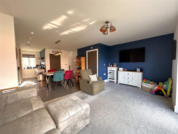 Loom Gardens, Middlebeck, Newark