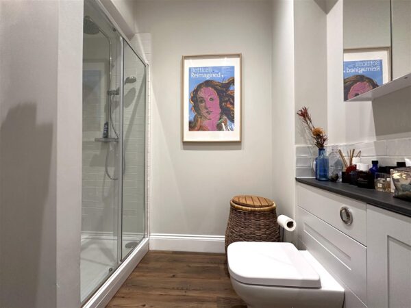 GROUND FLOOR APARTMENT, Bishops Place, Balderton Gate, Newark