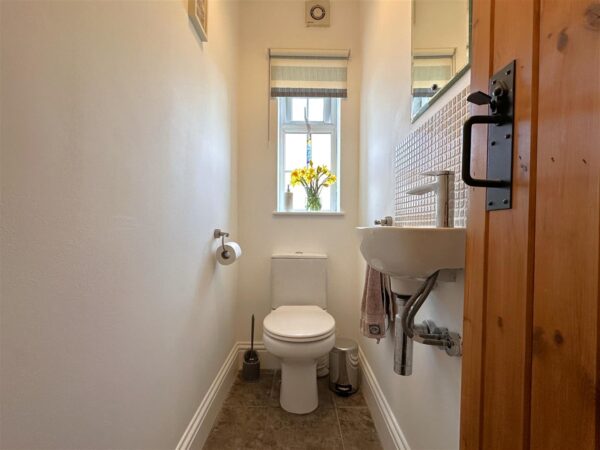 Little Hollies, The Close, Averham, Newark