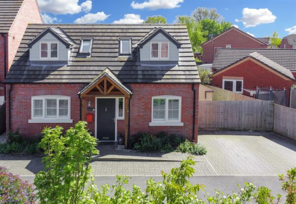 Alexander Mews, Balderton, Newark