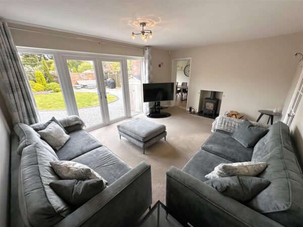 Nursery Avenue, Farndon, Newark