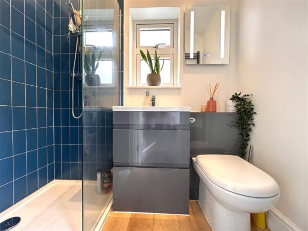 Southend Avenue, Newark