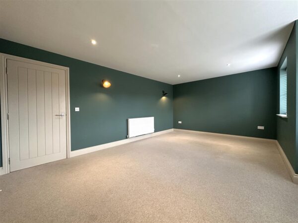 Alexander Mews, Balderton, Newark