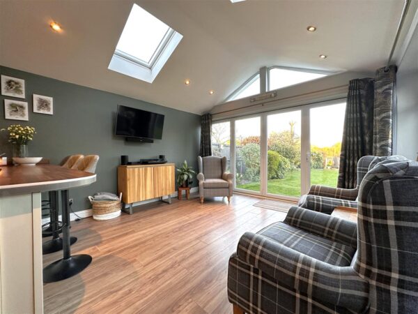 De Havilland Way, Newark