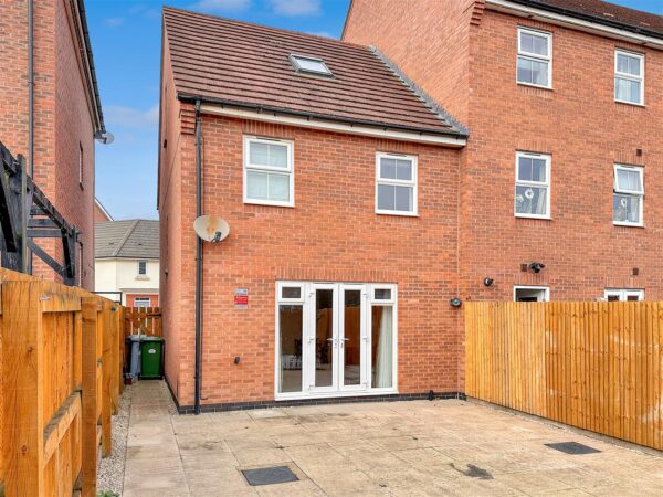 Goldstraw Lane, Fernwood, Newark