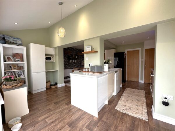 Riverside Road, Newark