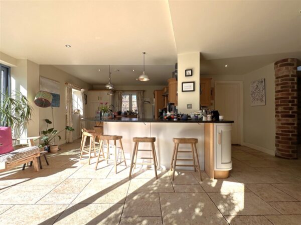 Coltons Farmhouse, Brough Lane, Brough, Newark