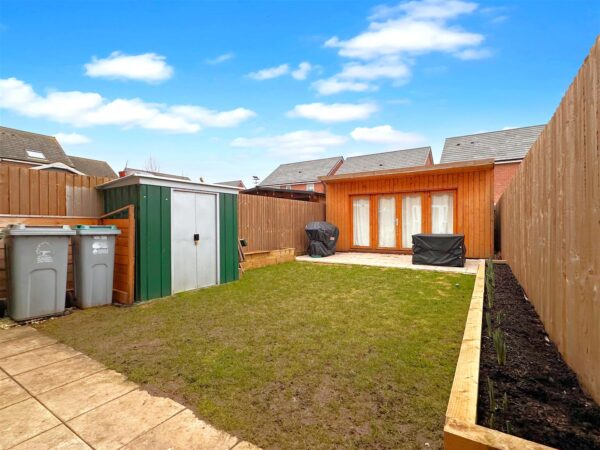 Phoenix Lane, Fernwood, Newark