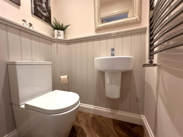 Riverside Road, Newark