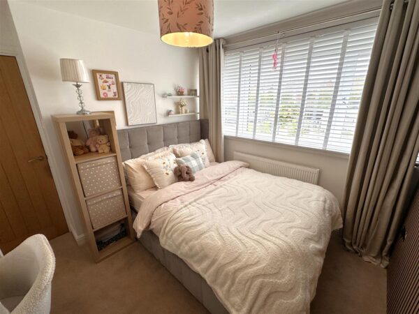 Riverside Road, Newark