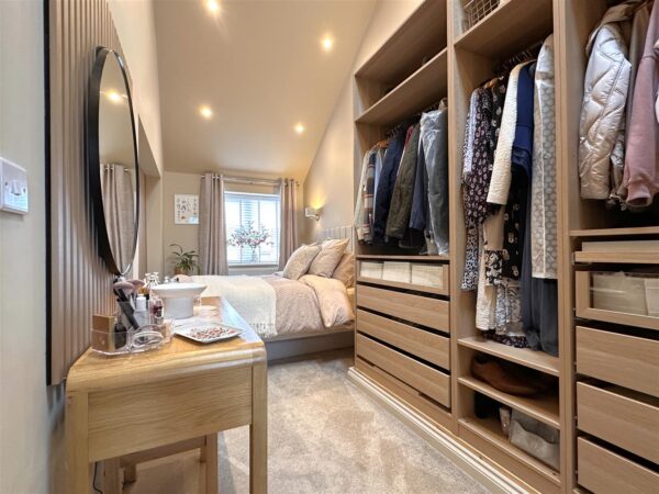 Riverside Road, Newark