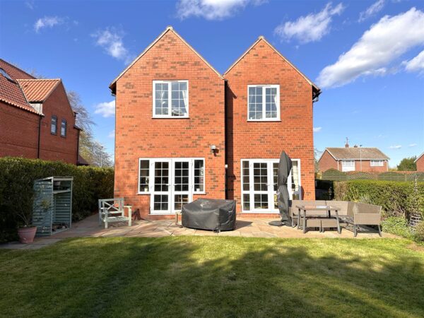 Little Hollies, The Close, Averham, Newark