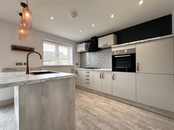 Alexander Mews, Balderton, Newark