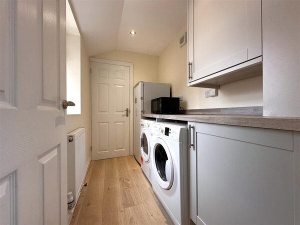 Harewood Avenue, Newark