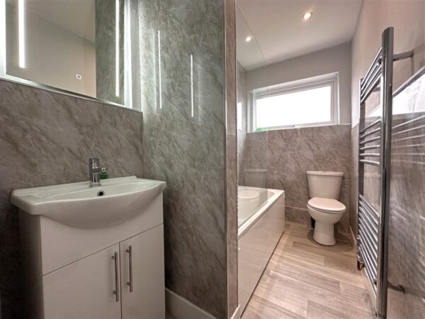 Harewood Avenue, Newark