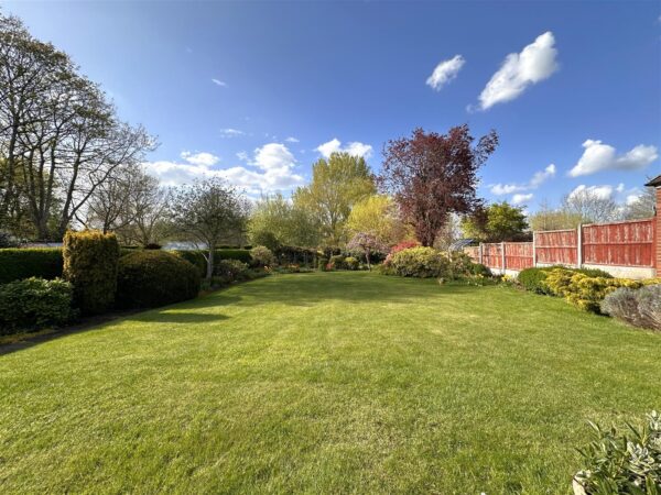 North End, Farndon, Newark