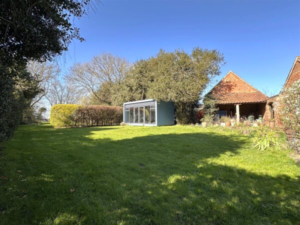 Coltons Farmhouse, Brough Lane, Brough, Newark
