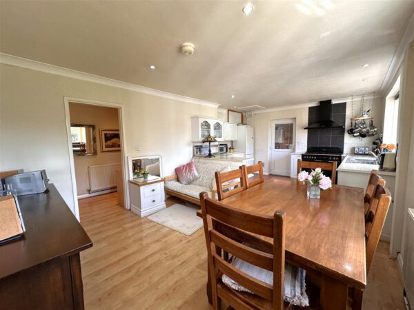 North End, Farndon, Newark