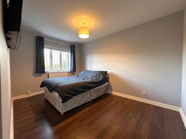 De Havilland Way, Newark