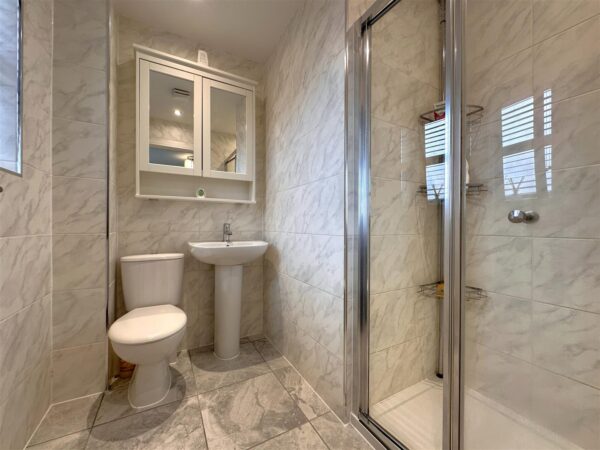 Charters Drive, Middlebeck, Newark