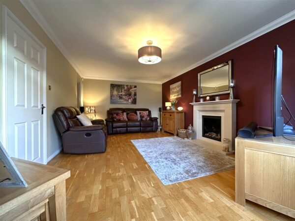 De Havilland Way, Newark