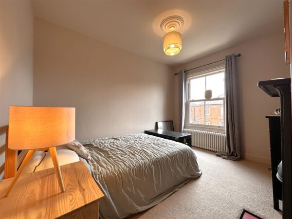 Southend Avenue, Newark